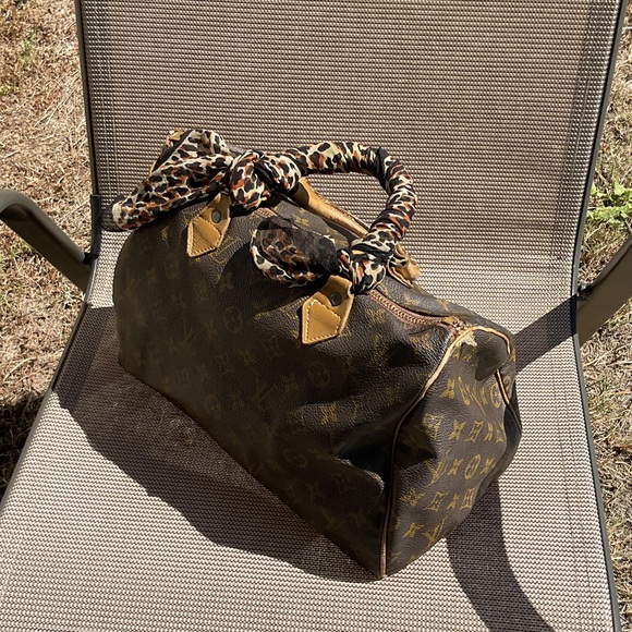 Louis Vuitton classic vintage speedy 30 with Leopard Accent - Picture 3 of 10